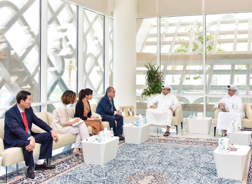 الرئيس التنفيذي لـ «المناطق الحرة» يستعرض فرص التعاون الاستثماري